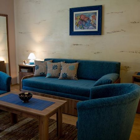Guest House A'Storia รูมา ภายนอก รูปภาพ