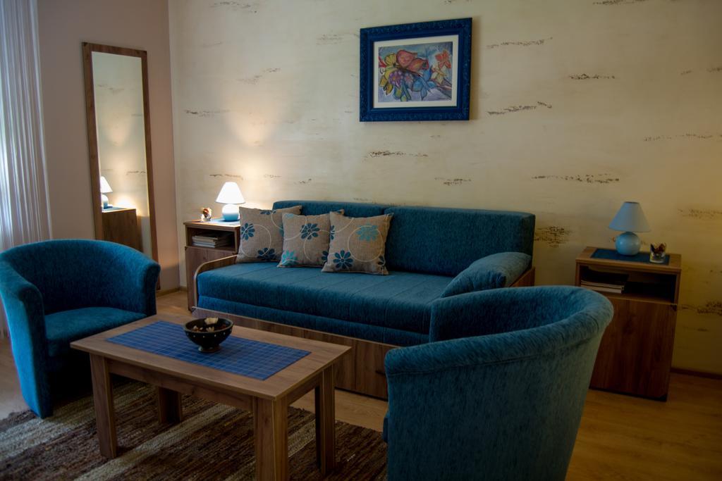 Guest House A'Storia รูมา ภายนอก รูปภาพ